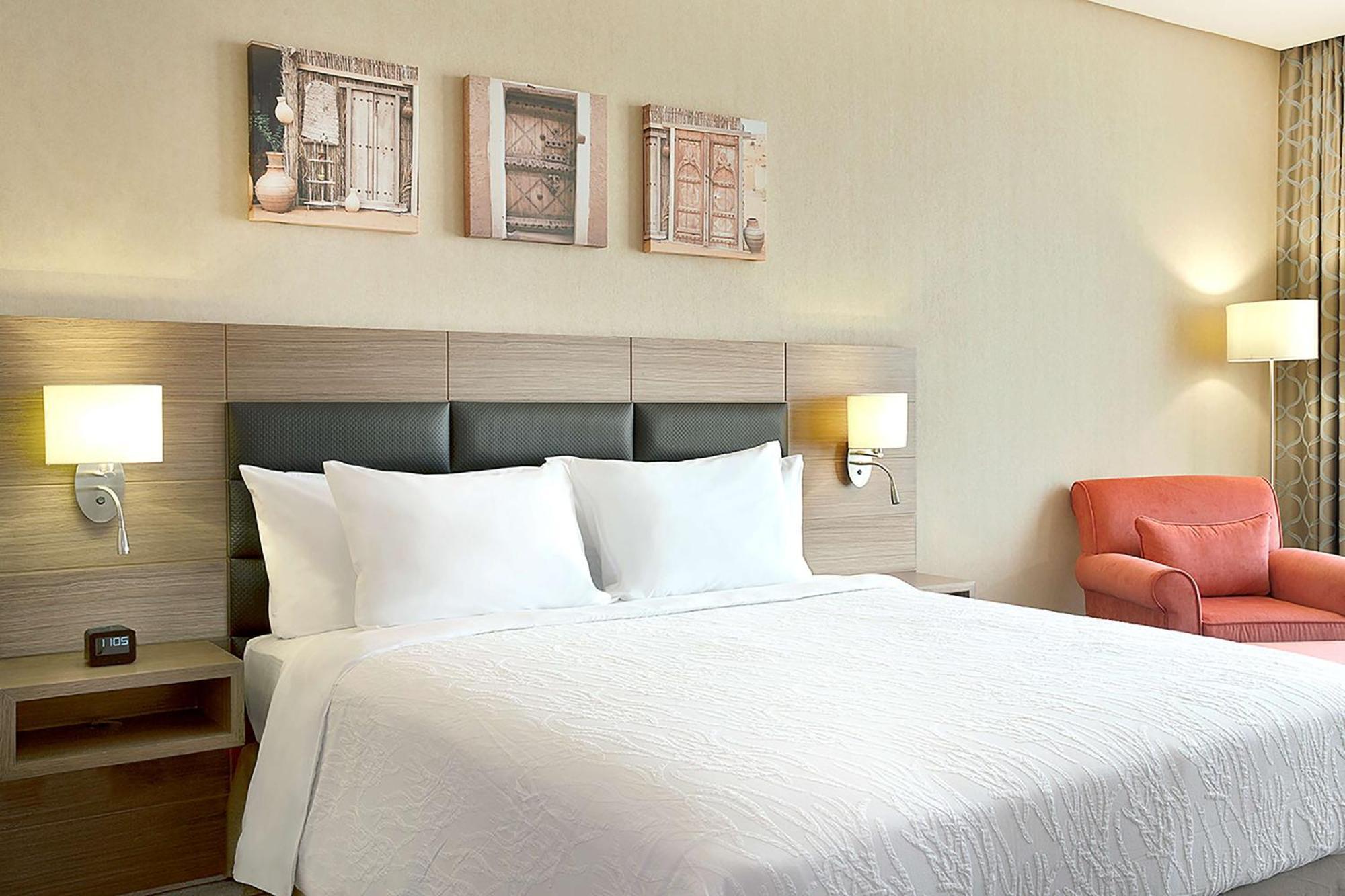 Hilton Garden Inn Tabuk Exterior photo